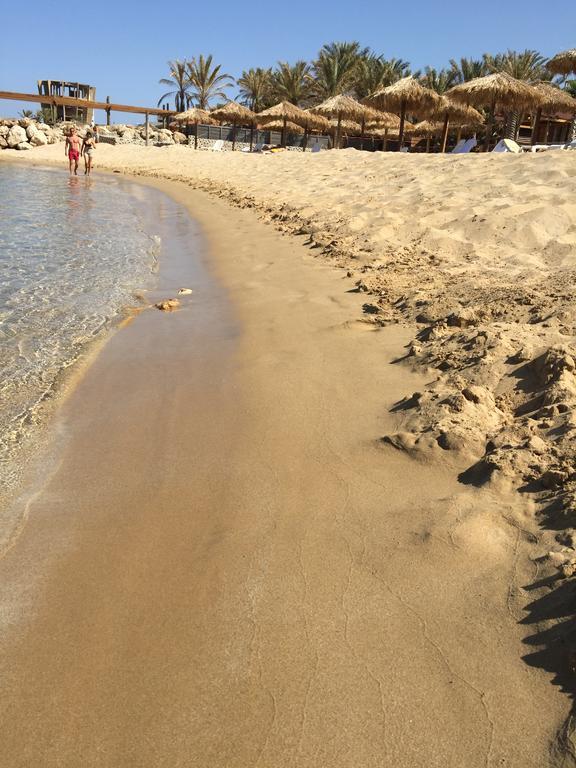 Sawary Beach Hotel Batroûn Esterno foto