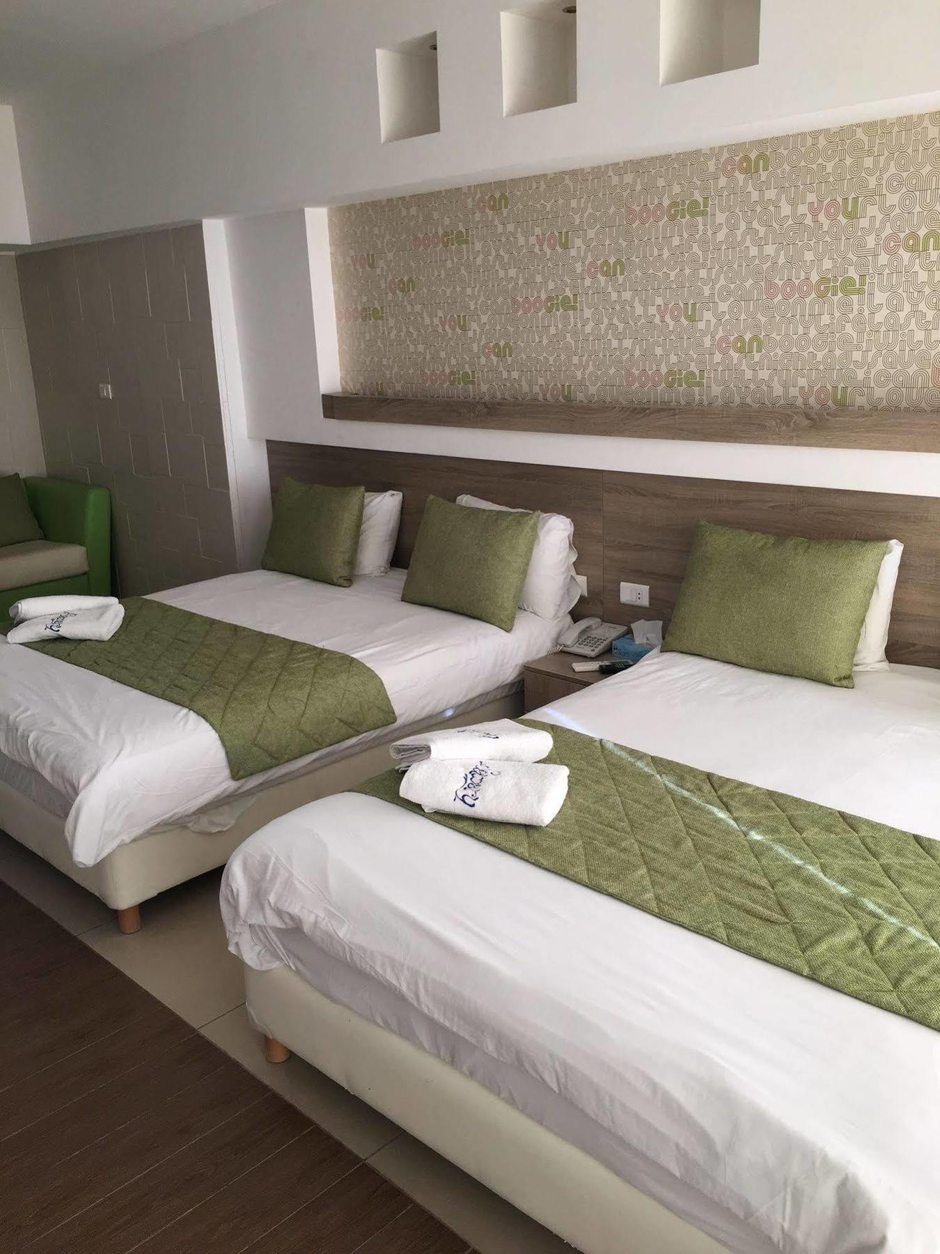 Sawary Beach Hotel Batroûn Esterno foto