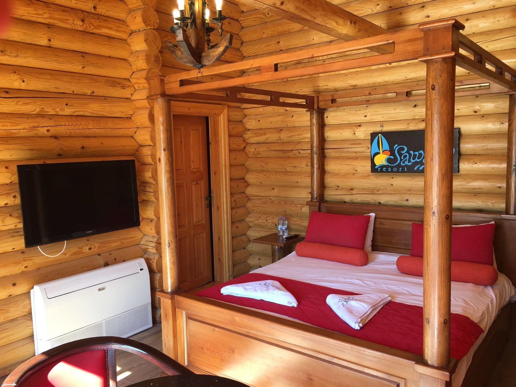Sawary Beach Hotel Batroûn Esterno foto