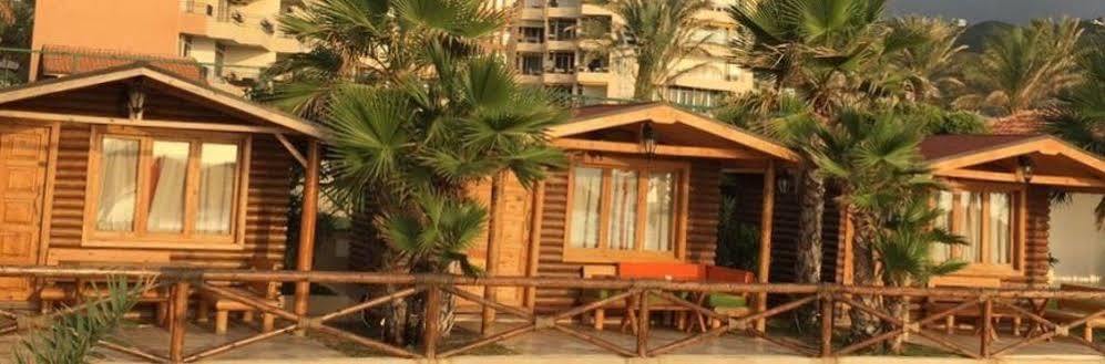 Sawary Beach Hotel Batroûn Esterno foto